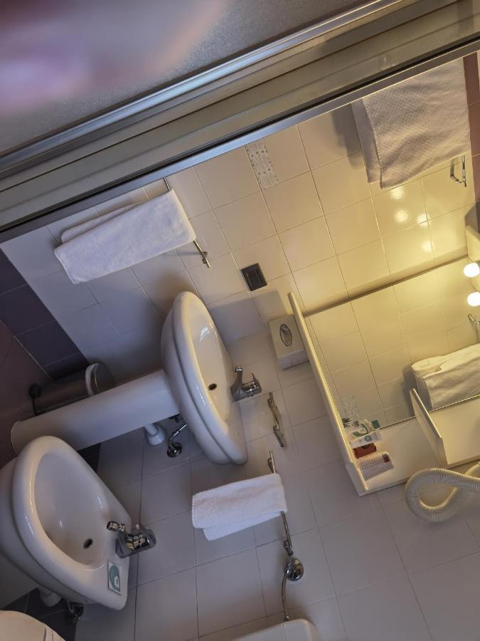 Hotel Vittoria ซอนดริโอ ภายนอก รูปภาพ